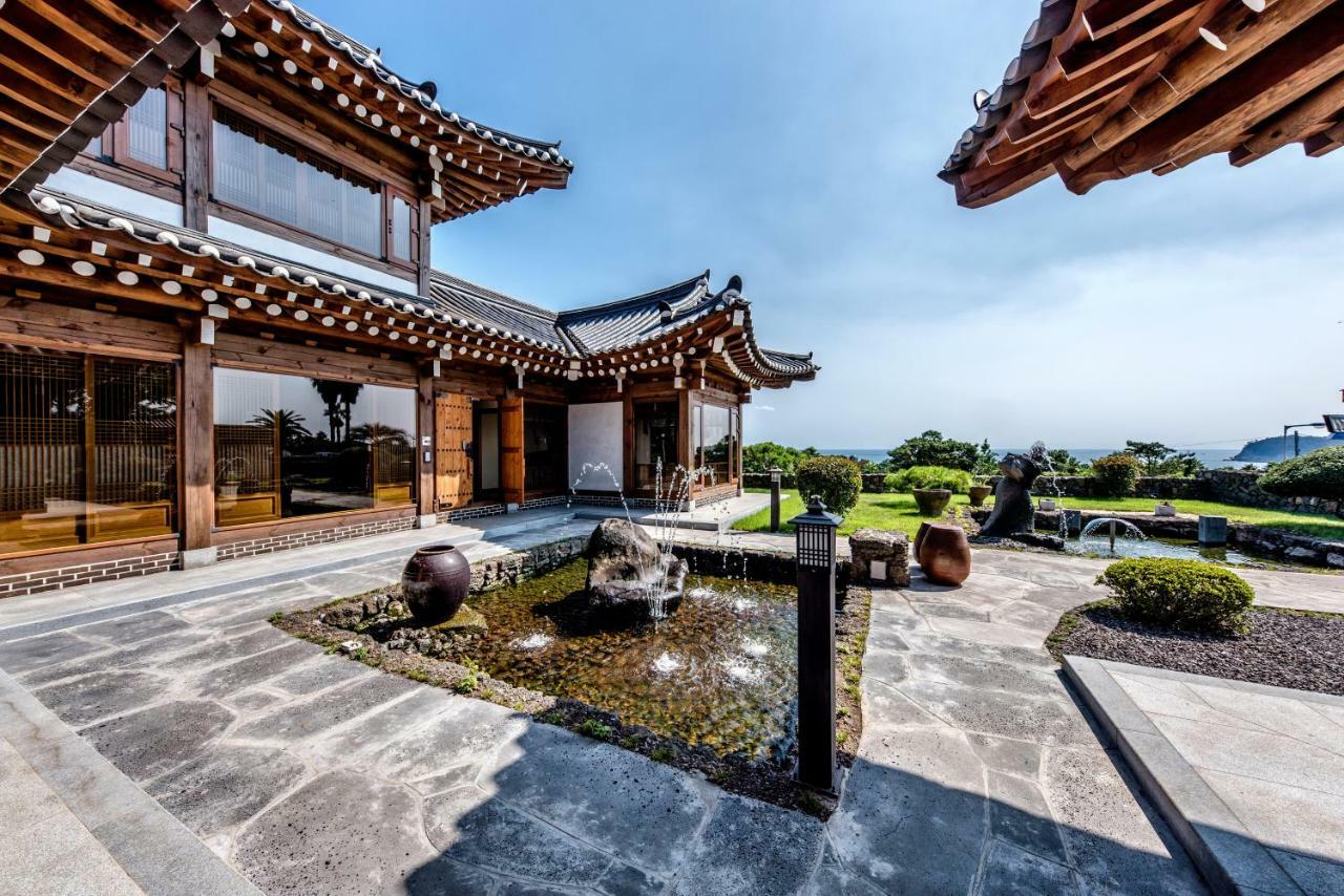 Hallagung Seogwipo Exterior foto